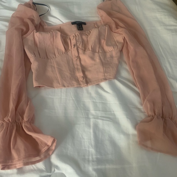 Beautiful top - Picture 2 of 2